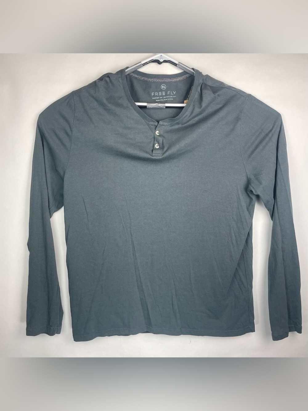 Free Fly Apparel Shirt Mens XL Gray Long Sleeve Henley Solid Tee Tagless